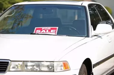 Jefferies Maintains Hold Rating on America's Car-Mart, Inc. (CRMT)