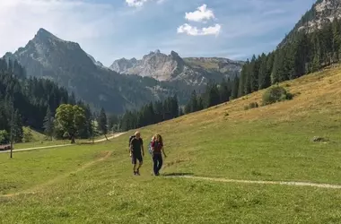Scopri i Parchi Naturali Svizzeri: Un Viaggio nella Sostenibilità e nella Bellezza Alpina