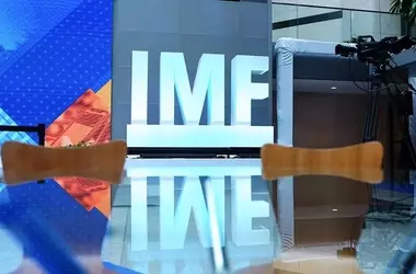 IMF Lowers Global Growth Forecast Amidst Middle East Conflict Concerns