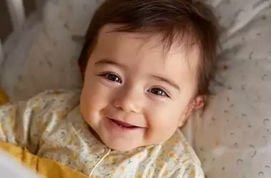 Nombres Cortos de Tres Letras: Tendencias y Significados para Bebés