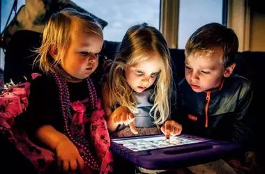Early TV Exposure: Babies' Brain Responses Predict Future Viewing Habits