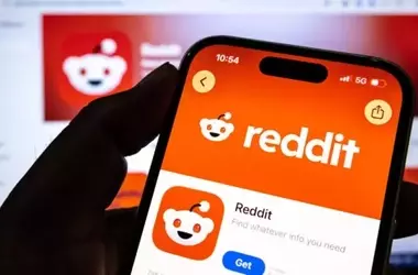 Social Media Downvotes: A Catalyst for Engagement and Moderation, Not Disengagement