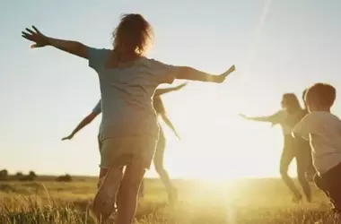Early Pretend Play Linked to Improved Long-Term Mental Health