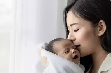 Neural Synchrony Between Mothers and Daughters Linked to Better Mental Health
