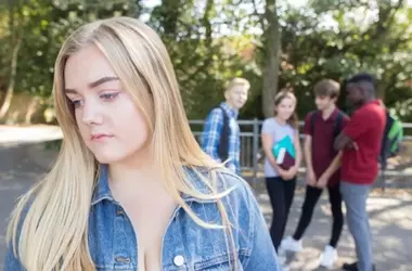 Navigating Teenage Peer Pressure: A Guide for Parents